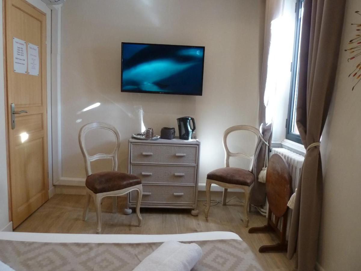 Chambre D'Hotes "Le Village" Villenouvelle Esterno foto