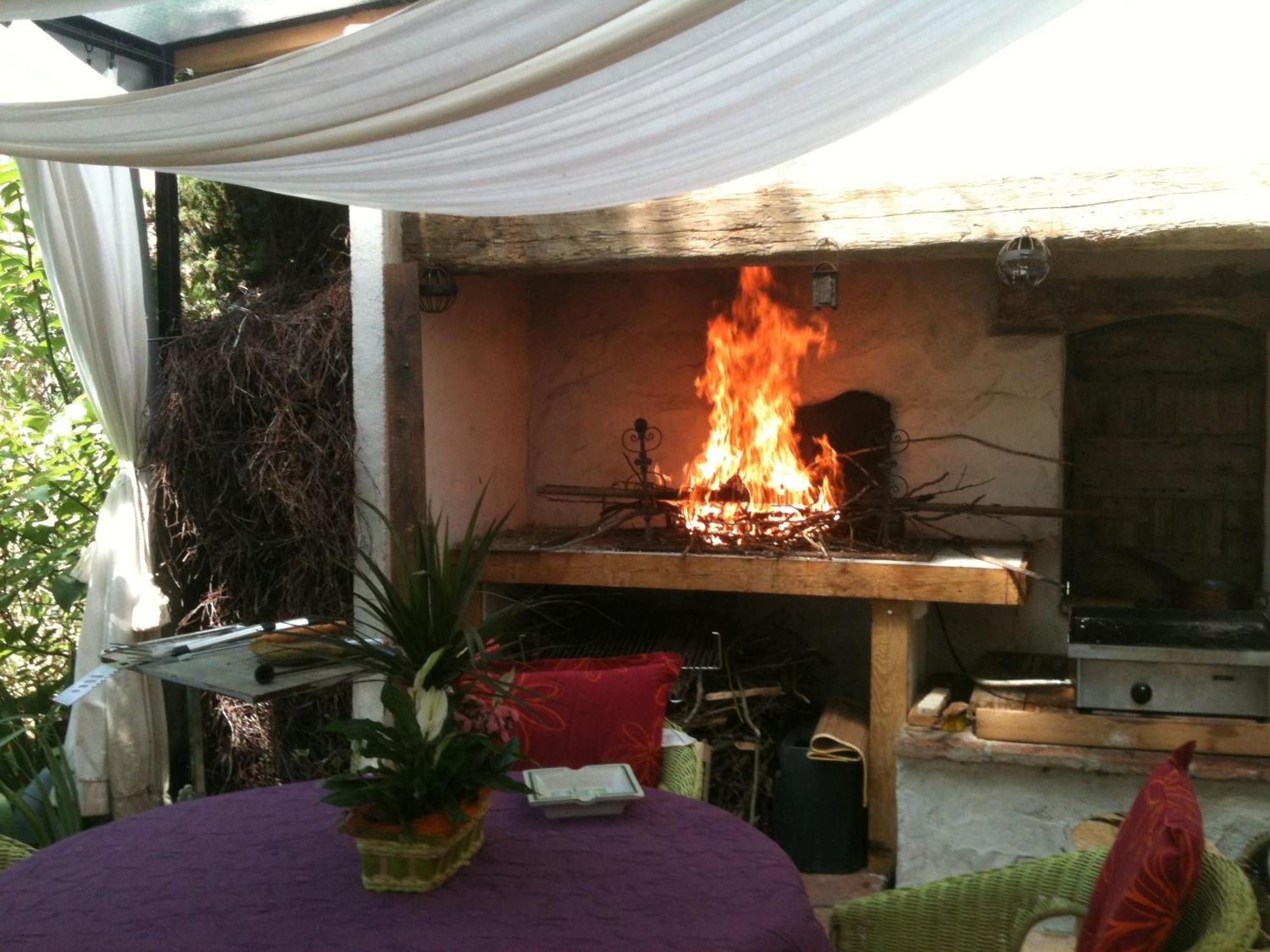 Chambre D'Hotes "Le Village" Villenouvelle Esterno foto