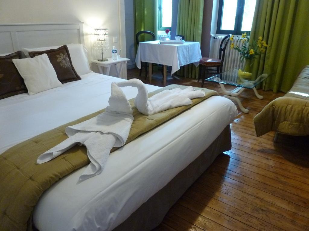 Chambre D'Hotes "Le Village" Villenouvelle Esterno foto